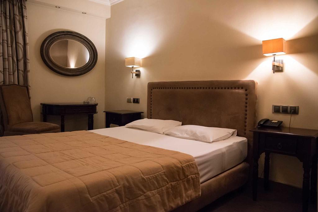 Hotel Maroussi Atina Oda fotoğraf