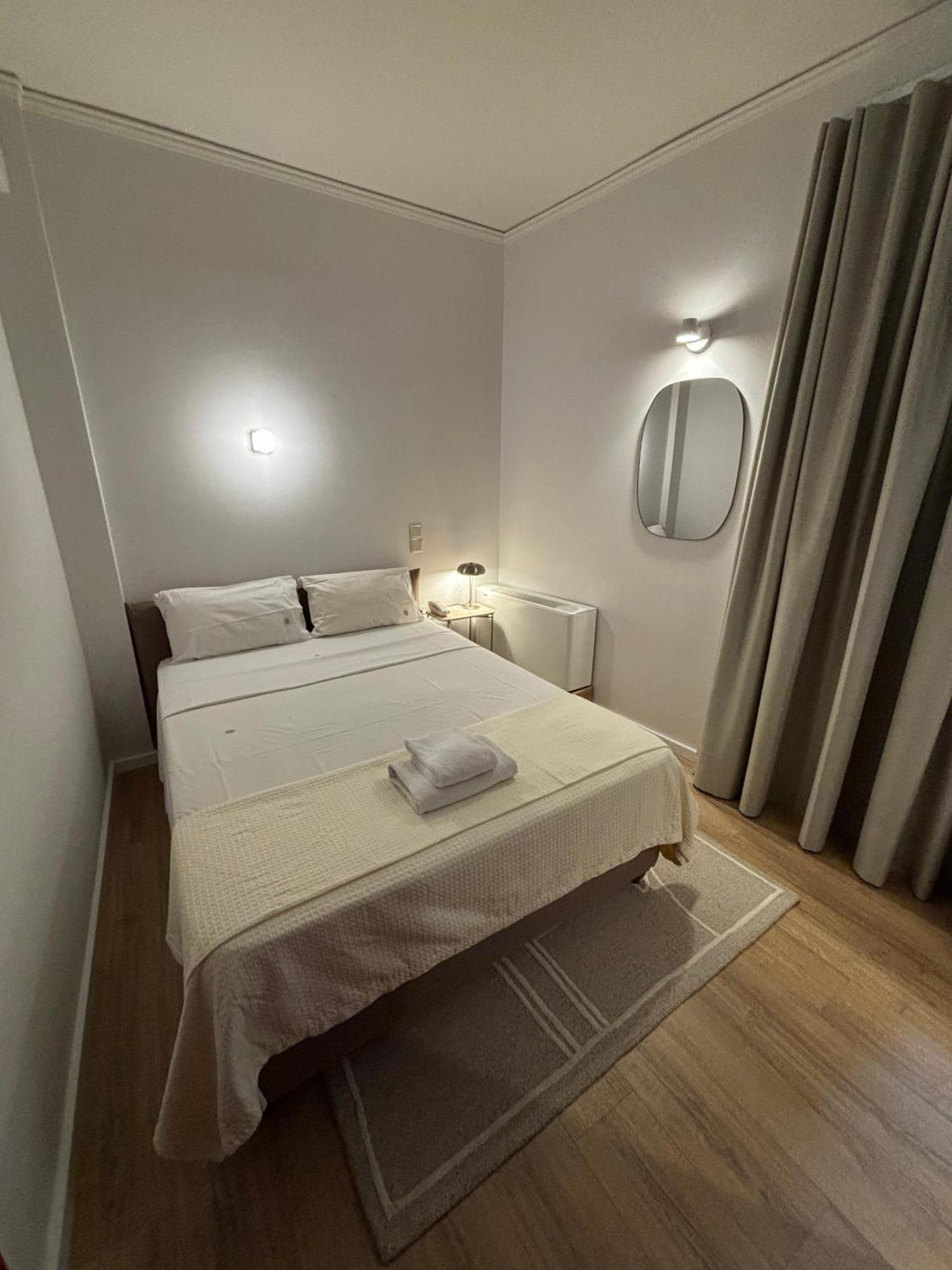 Hotel Maroussi Atina Oda fotoğraf
