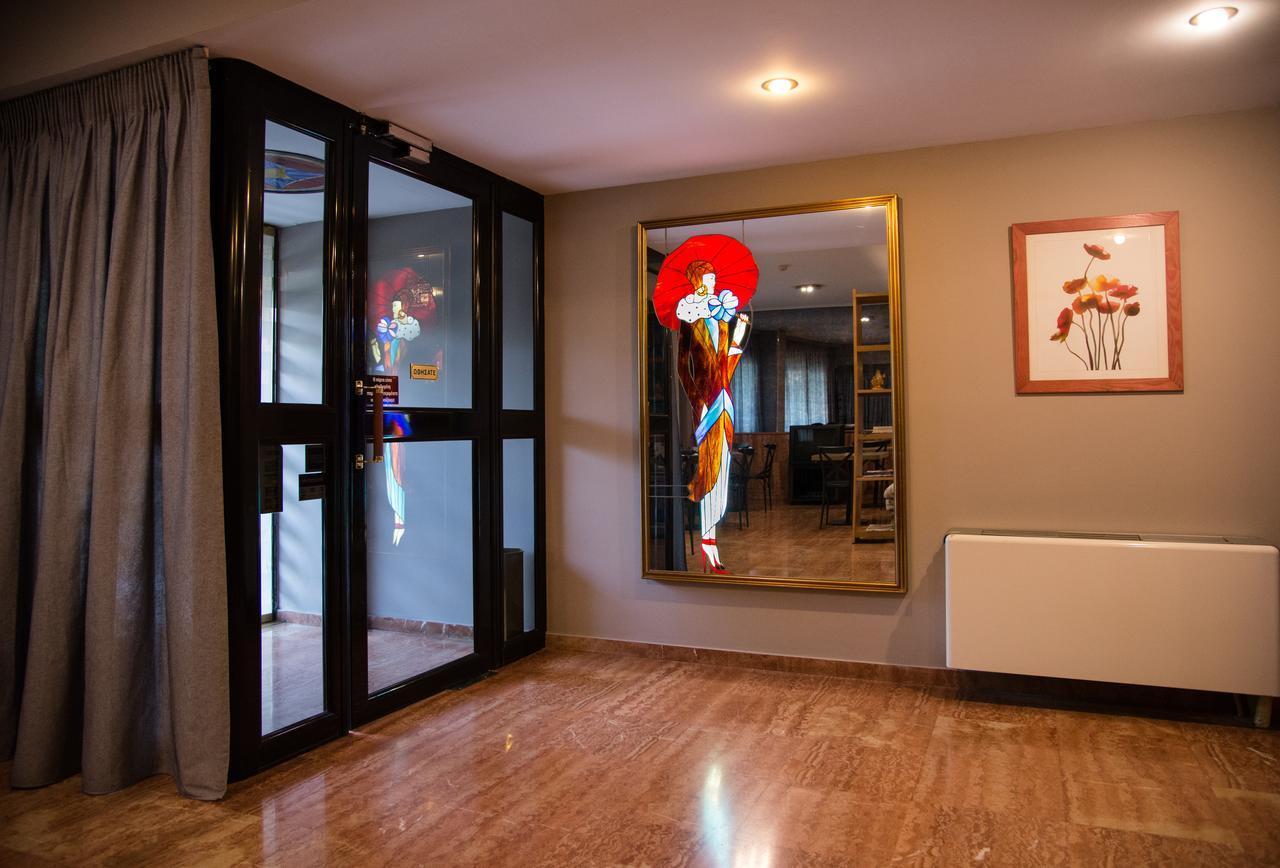 Hotel Maroussi Atina Oda fotoğraf